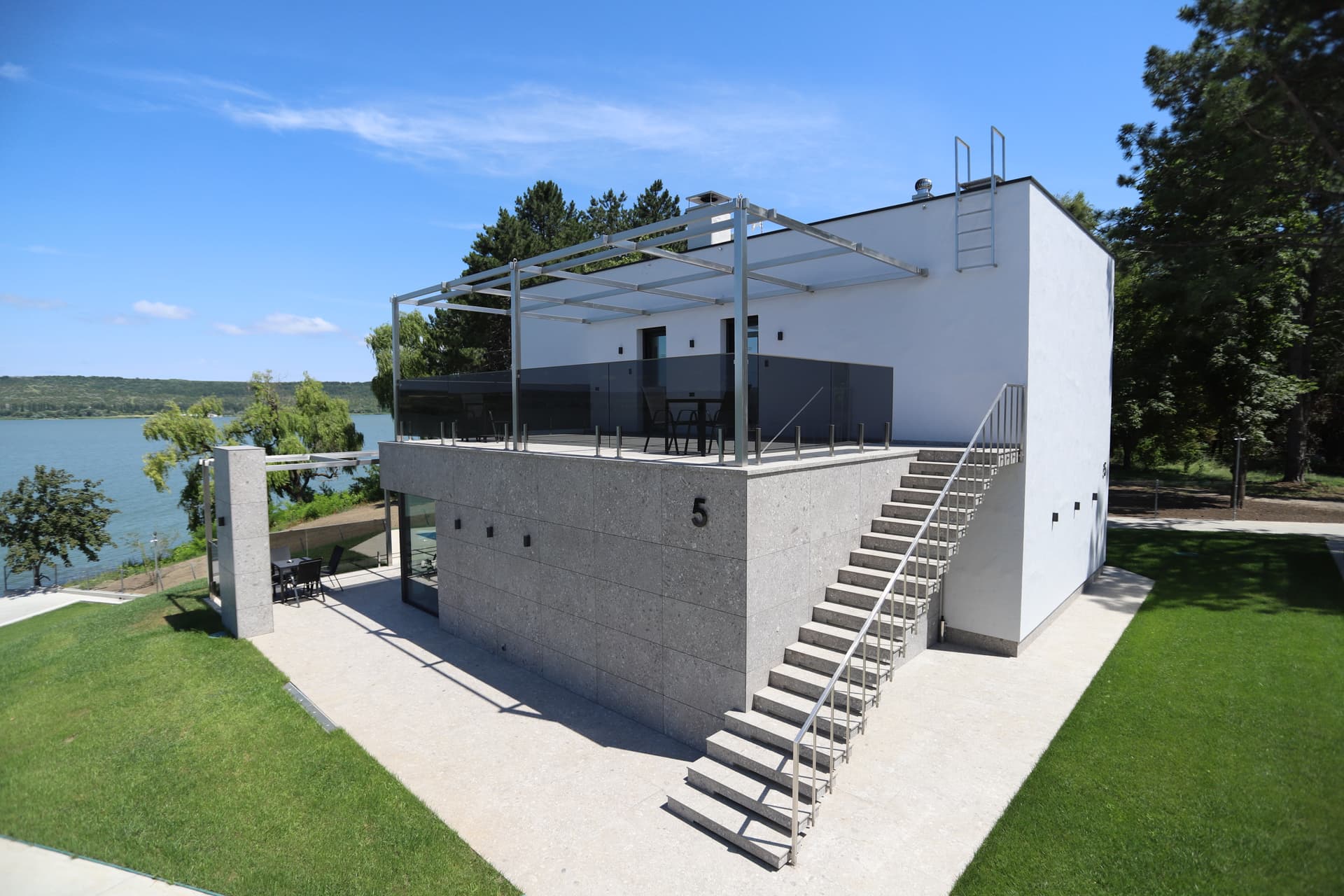 Image 30 Plein Air Residence & Resort gallery