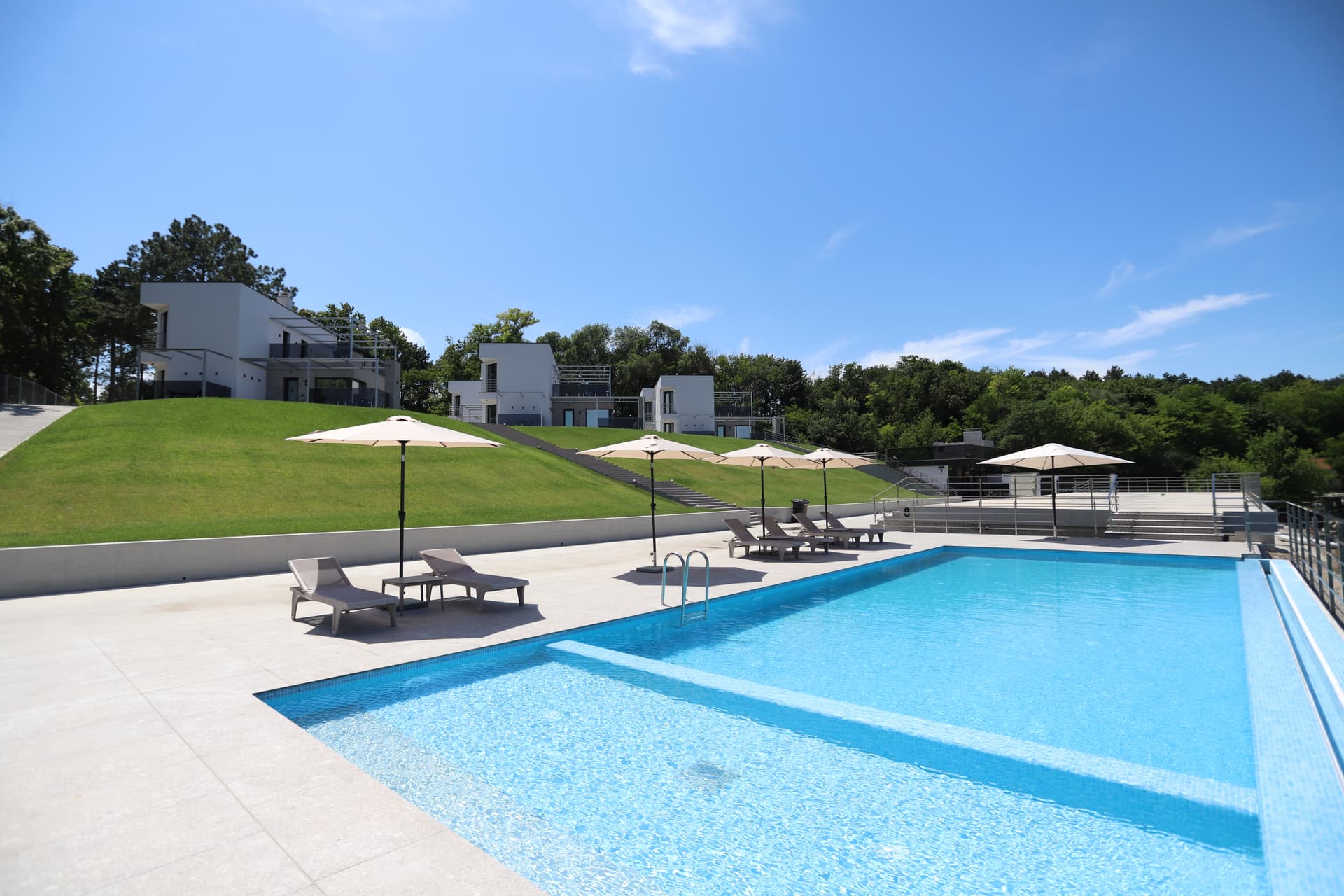 Image 1 Plein Air Residence & Resort gallery